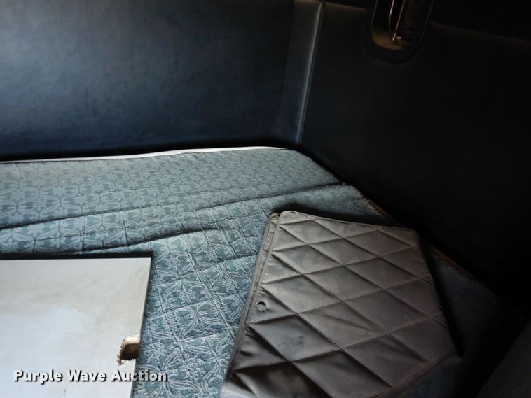 image for item KU9970 1997 Mack CH613  semi truck