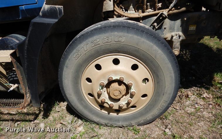 image for item KU9970 1997 Mack CH613  semi truck