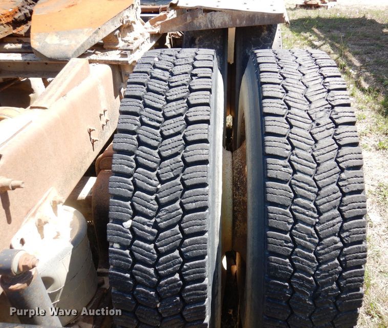 image for item KU9970 1997 Mack CH613  semi truck