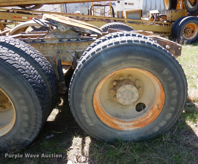 image for item KU9970 1997 Mack CH613  semi truck