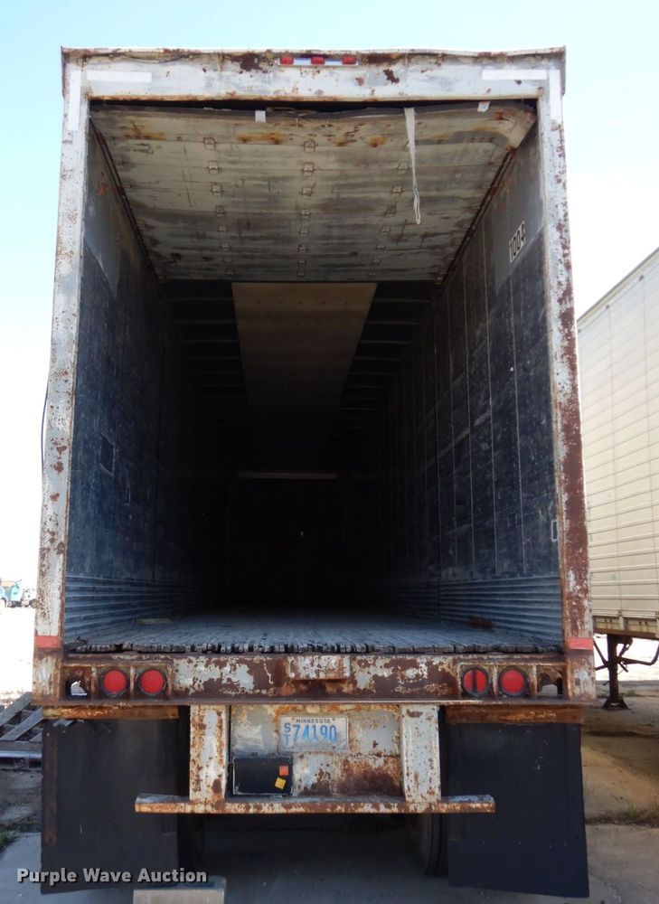 image for item KU9974 1977 Budd  dry van trailer