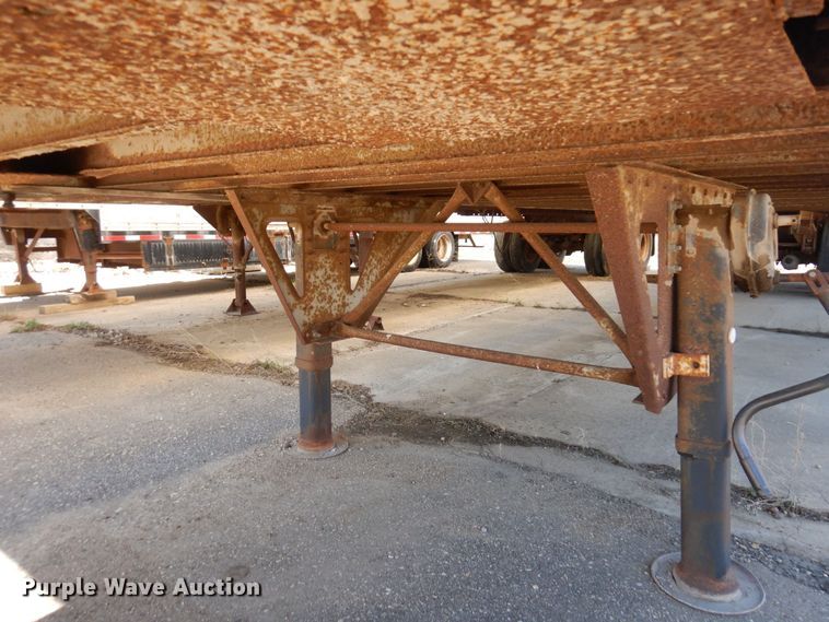 image for item KU9974 1977 Budd  dry van trailer