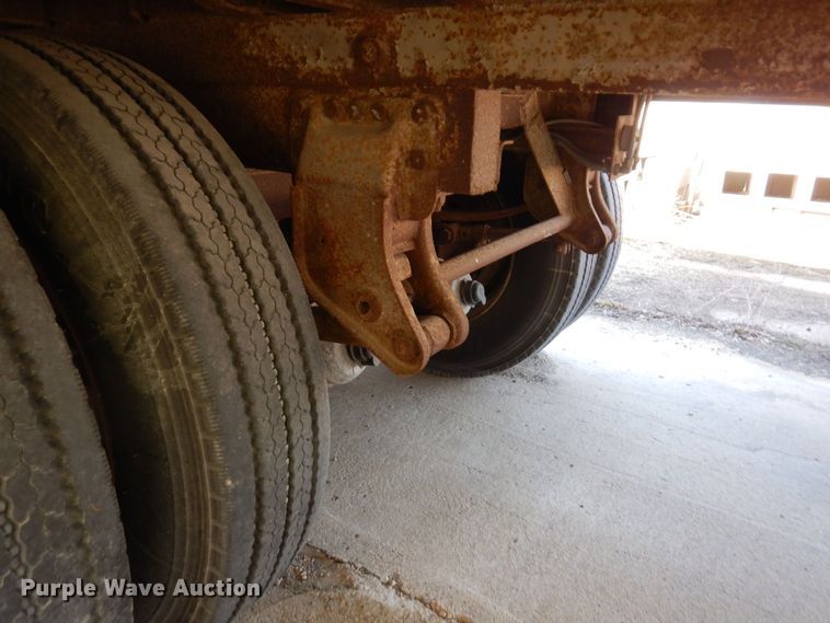 image for item KU9974 1977 Budd  dry van trailer