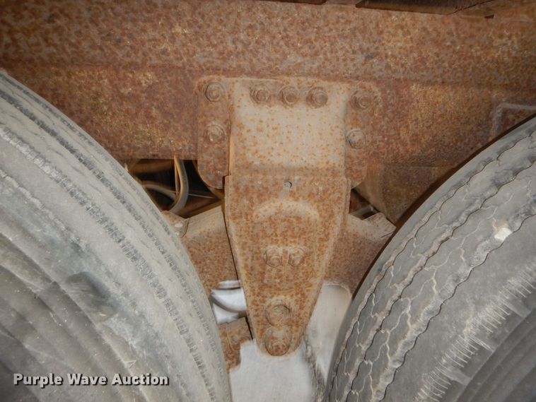 image for item KU9974 1977 Budd  dry van trailer