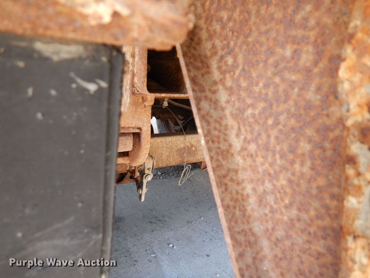 image for item KU9974 1977 Budd  dry van trailer