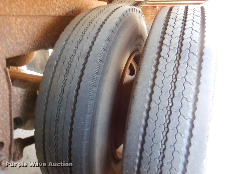 image for item KU9974 1977 Budd  dry van trailer