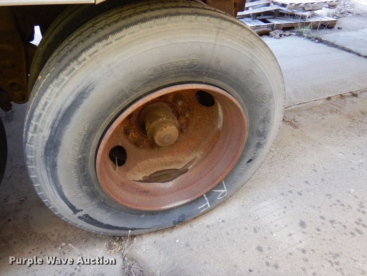 image for item KU9974 1977 Budd  dry van trailer