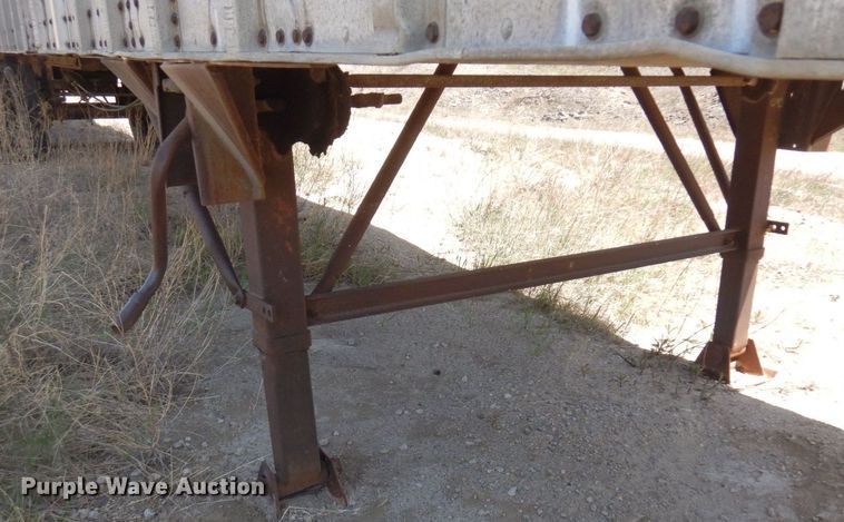 image for item KU9976 1969 Gindy  dry van trailer