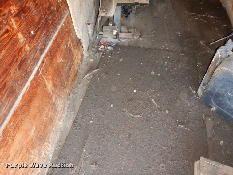 image for item KU9976 1969 Gindy  dry van trailer