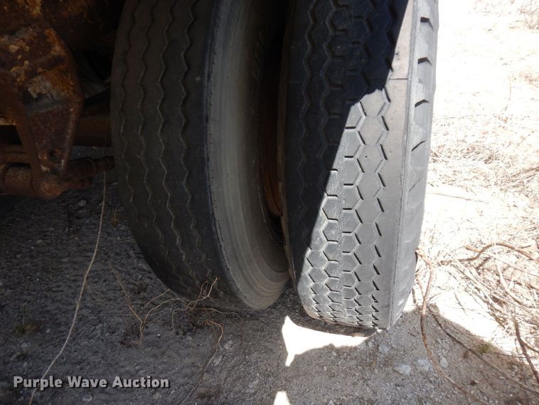 image for item KU9976 1969 Gindy  dry van trailer