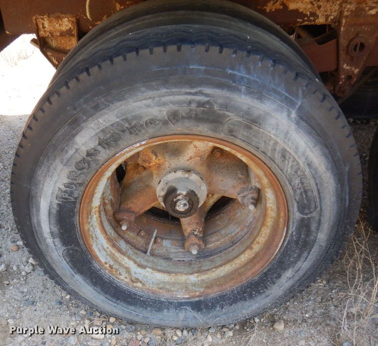 image for item KU9976 1969 Gindy  dry van trailer