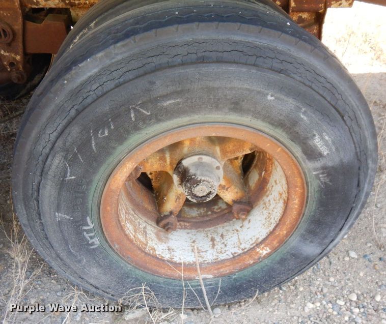 image for item KU9976 1969 Gindy  dry van trailer