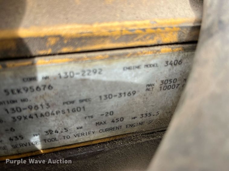 image for item LA9943 1997 Kenworth T800  semi truck