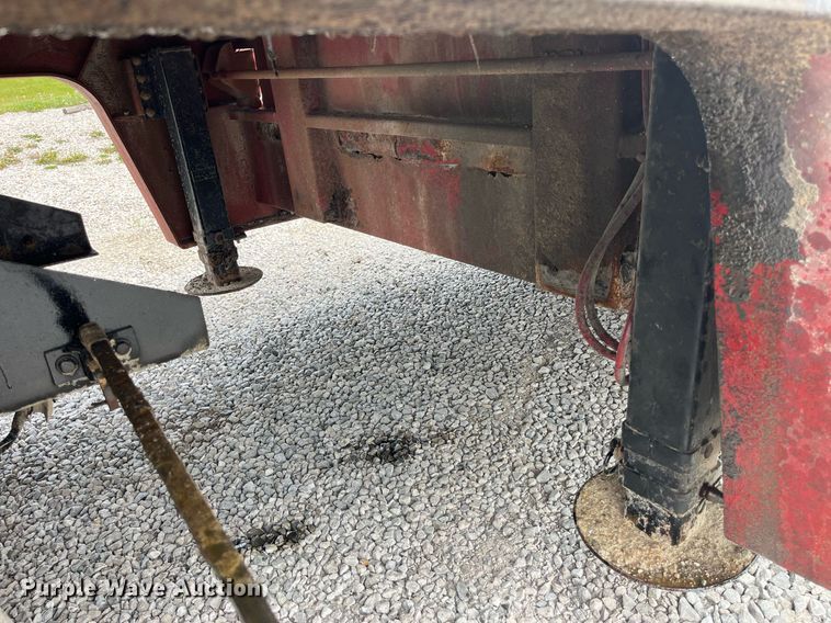 image for item LA9944 1995 Trail King TK70HT-482  drop deck equipment trailer