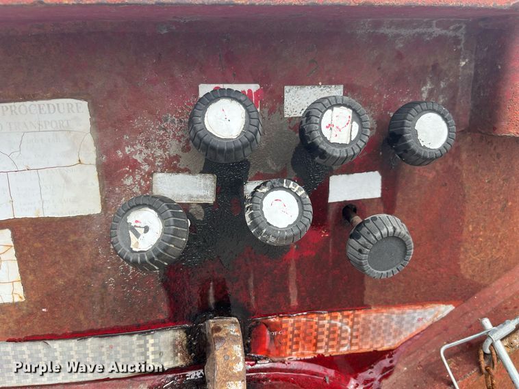 image for item LA9944 1995 Trail King TK70HT-482  drop deck equipment trailer