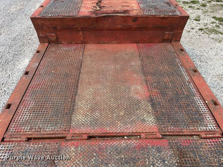 image for item LA9944 1995 Trail King TK70HT-482  drop deck equipment trailer