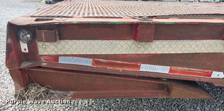 image for item LA9944 1995 Trail King TK70HT-482  drop deck equipment trailer