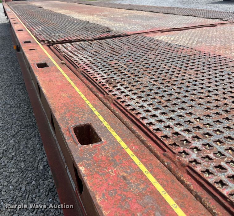 image for item LA9944 1995 Trail King TK70HT-482  drop deck equipment trailer