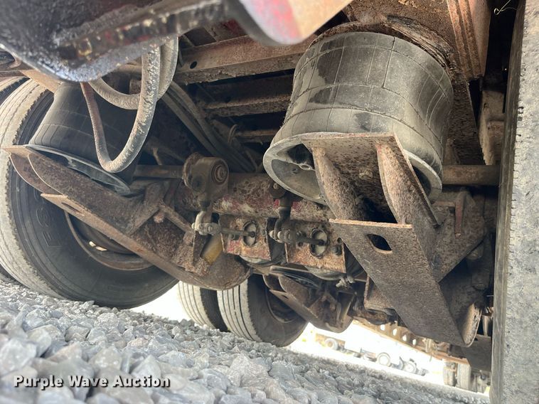 image for item LA9944 1995 Trail King TK70HT-482  drop deck equipment trailer