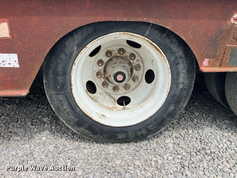 image for item LA9944 1995 Trail King TK70HT-482  drop deck equipment trailer