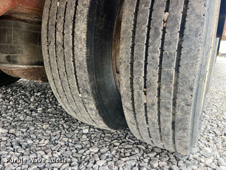 image for item LA9944 1995 Trail King TK70HT-482  drop deck equipment trailer