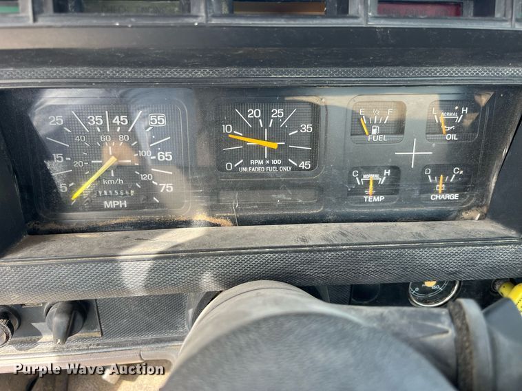 image for item LA9946 1998 Ford F700  truck cab and chassis