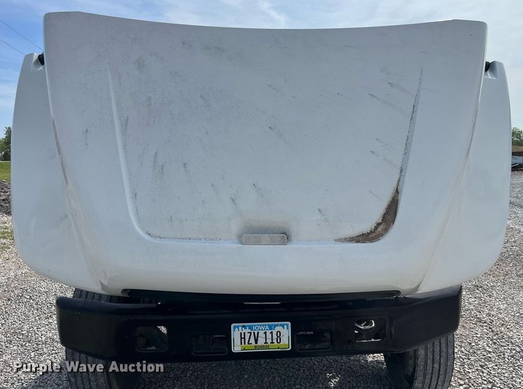 image for item LA9946 1998 Ford F700  truck cab and chassis