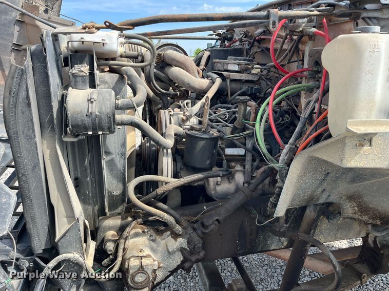 image for item LA9946 1998 Ford F700  truck cab and chassis