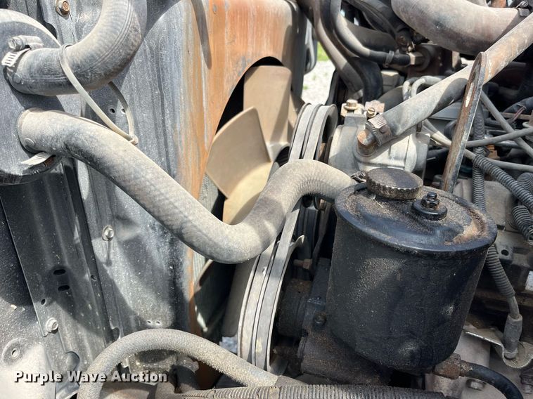 image for item LA9946 1998 Ford F700  truck cab and chassis