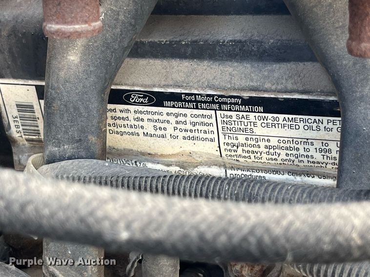 image for item LA9946 1998 Ford F700  truck cab and chassis