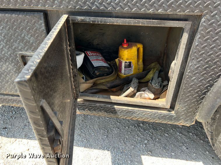 image for item LG9126 1999 Kenworth T300  flatbed truck