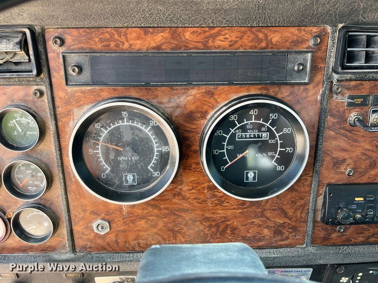 image for item LG9126 1999 Kenworth T300  flatbed truck