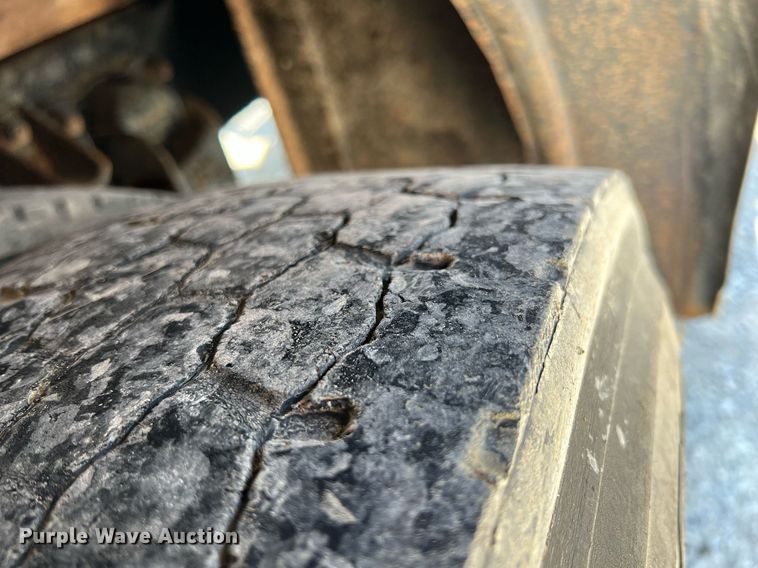 image for item LG9126 1999 Kenworth T300  flatbed truck