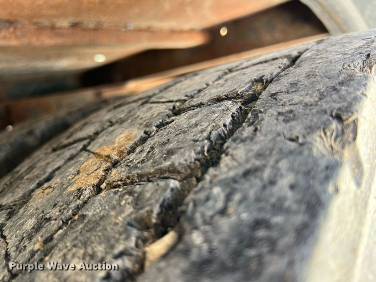 image for item LG9126 1999 Kenworth T300  flatbed truck