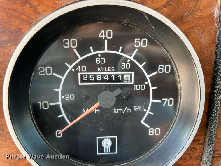 image for item LG9126 1999 Kenworth T300  flatbed truck