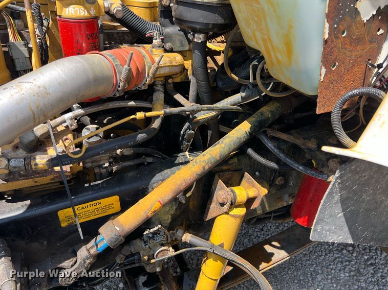 image for item LG9126 1999 Kenworth T300  flatbed truck