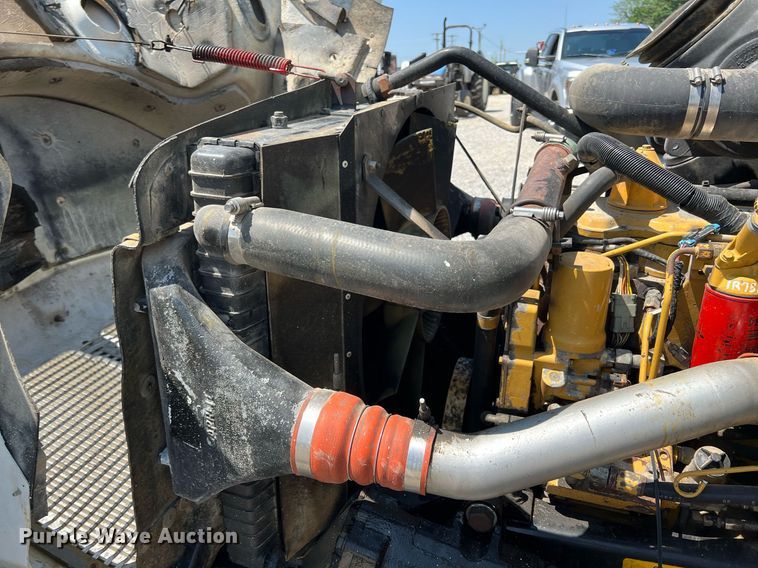 image for item LG9126 1999 Kenworth T300  flatbed truck