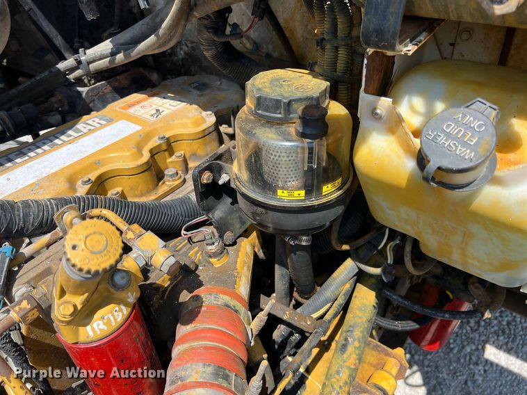 image for item LG9126 1999 Kenworth T300  flatbed truck