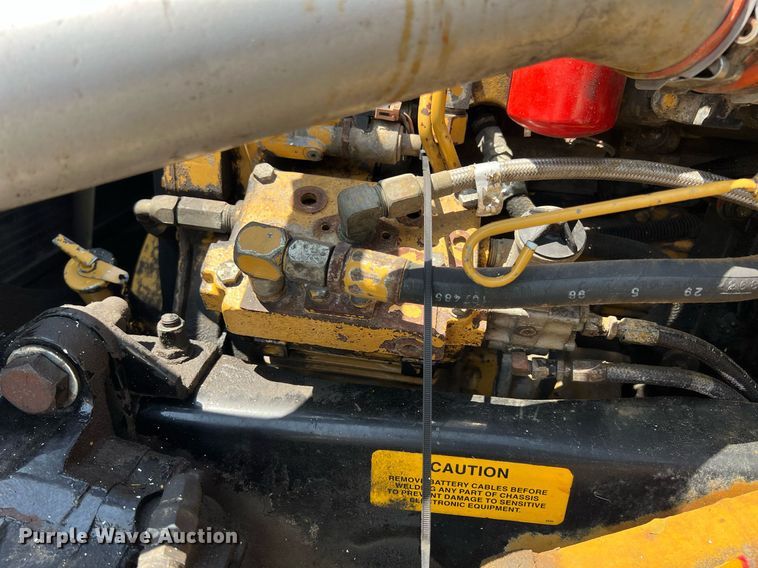 image for item LG9126 1999 Kenworth T300  flatbed truck