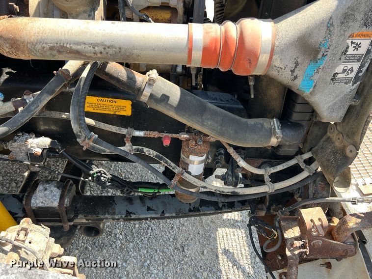 image for item LG9126 1999 Kenworth T300  flatbed truck