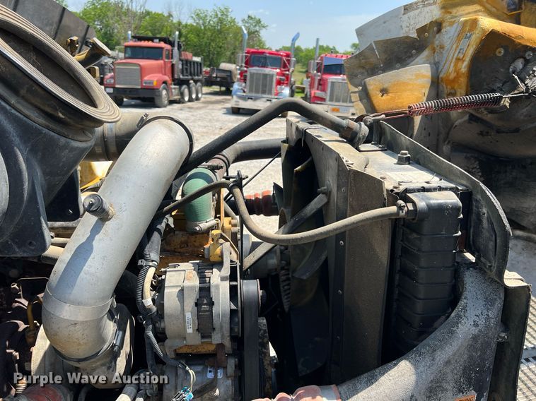 image for item LG9126 1999 Kenworth T300  flatbed truck