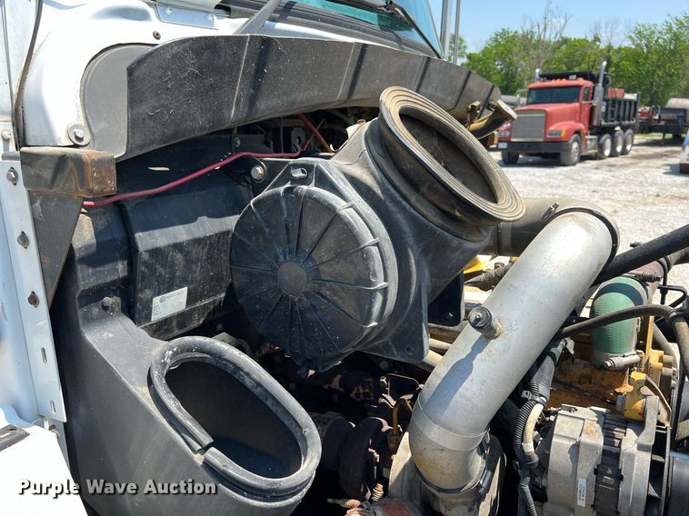 image for item LG9126 1999 Kenworth T300  flatbed truck