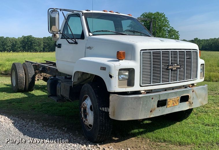 image for item LH9634 1995 Chevrolet Kodiak C6500  truck cab and chassis