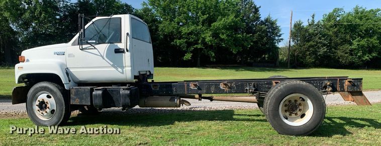 image for item LH9634 1995 Chevrolet Kodiak C6500  truck cab and chassis