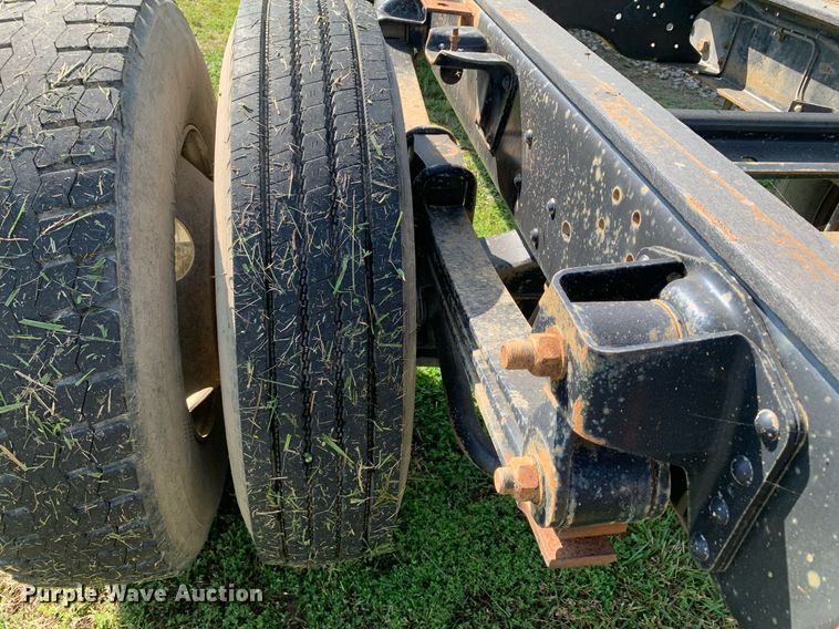 image for item LH9634 1995 Chevrolet Kodiak C6500  truck cab and chassis