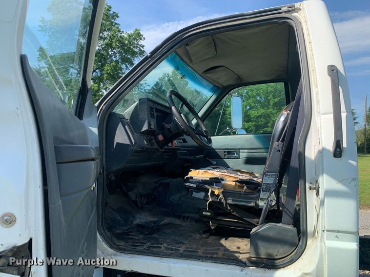 image for item LH9634 1995 Chevrolet Kodiak C6500  truck cab and chassis
