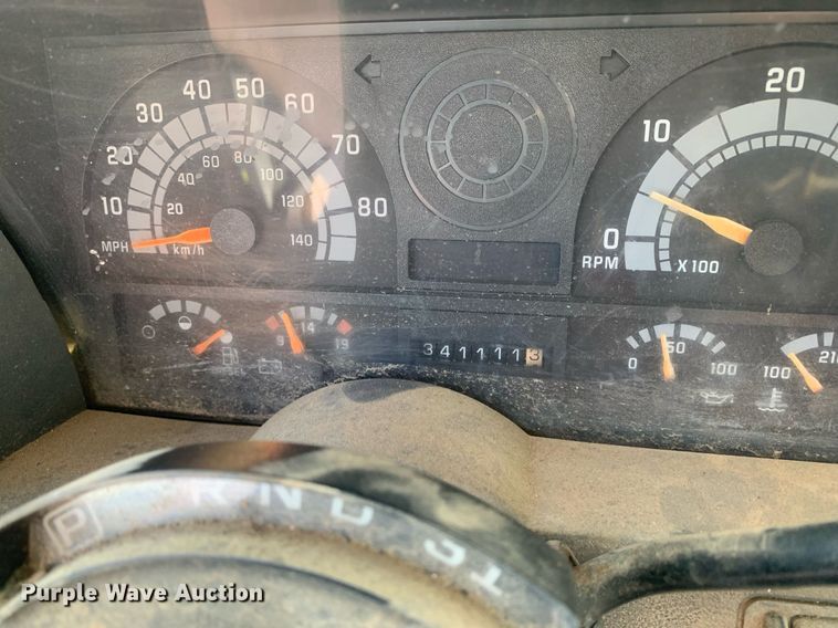 image for item LH9634 1995 Chevrolet Kodiak C6500  truck cab and chassis