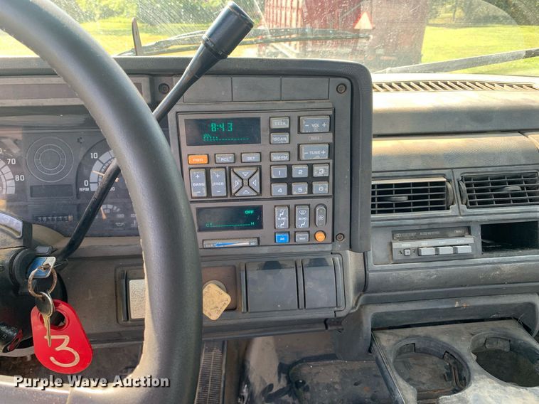 image for item LH9634 1995 Chevrolet Kodiak C6500  truck cab and chassis