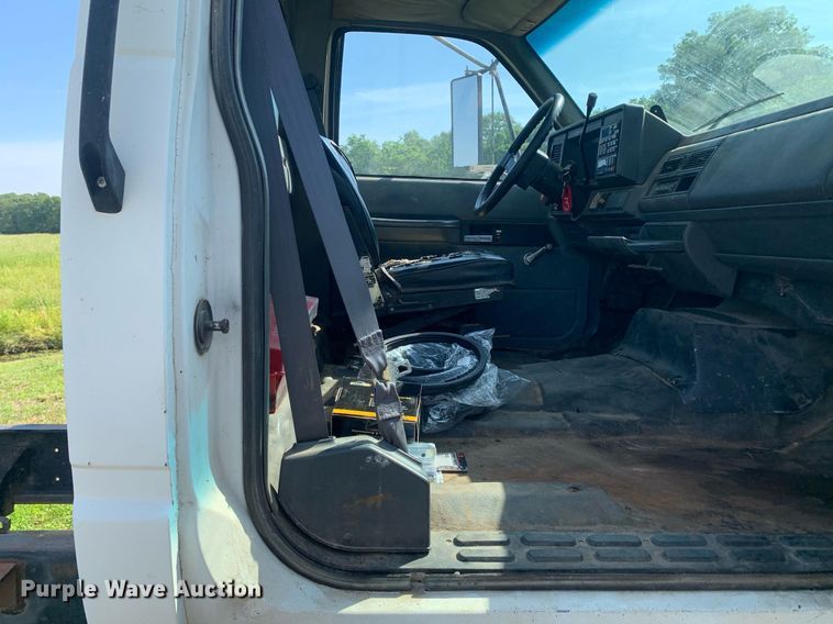 image for item LH9634 1995 Chevrolet Kodiak C6500  truck cab and chassis