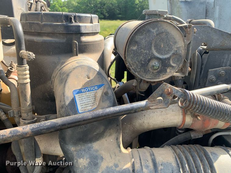 image for item LH9634 1995 Chevrolet Kodiak C6500  truck cab and chassis